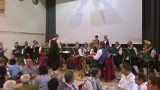 2014.09.14_2_Birgit dirigiert Marktmusik.jpg
